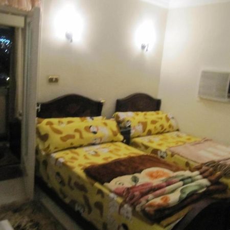 City Plaza Hostel Кайро Екстериор снимка