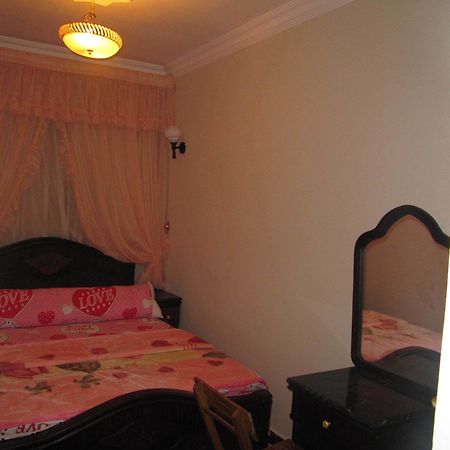 City Plaza Hostel Кайро Екстериор снимка
